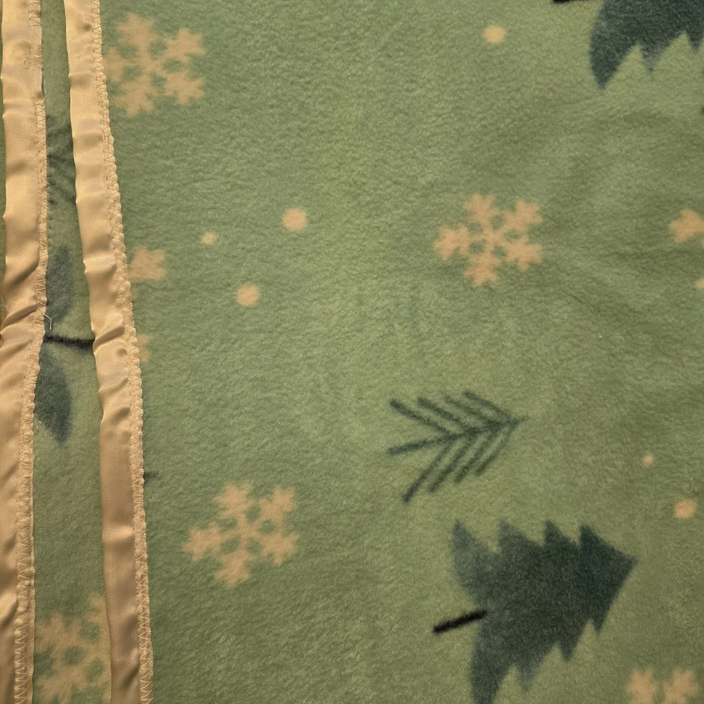 Mint Green Snowflake Fleece Blanket New Handmade 63x49  Inch With Silk Trim